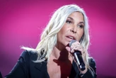 « Des propos que je n’ai jamais tenus » : victime d’une usurpation d’identité, Zazie annonce porter plainte