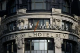 Paris : les Galeries Lafayette cèdent les murs du BHV L’Homme à la foncière de Xavier Niel