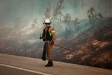Incendies au Portugal : près de 2 000 pompiers mobilisés sur plusieurs fronts, les chaleurs pourraient aggraver la situation