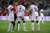 « C’est complètement fou de l’avoir fait jouer » : la blessure de Dembélé met le PSG en colère