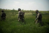 Guerre en Ukraine : tranchées, béton et barbelés… Craignant une implication de la Biélorussie, Kiev renforce sa frontière au nord