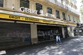 « C’est forcément dommage de voir des burgers remplacer des livres » : à l’abandon, l’ancien Gibert Jeune à Paris deviendra un restaurant
