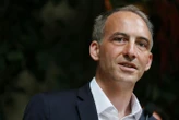 « Le sujet sera tranché » : Glucksmann répond sur la question du conflit d’intérêts avec Léa Salamé s’il est candidat en 2027