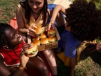 Guerre des fast-foods : Burger King lance des formules à partager avec des « baby burgers »