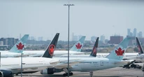 Air Canada : l’alcool devient gratuit en classe économique pour calmer les critiques sur l’augmentation des suppléments bagages