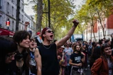 À Paris, des milliers de teufeurs dénoncent la « répression » des free parties