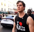 « Elles doivent être lesbiennes » : le masculiniste Clavicular se fait recaler par les Parisiennes et devient la risée des réseaux
