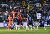 Ligue 2 : incidents en tribunes à Dunkerque, les supporters lavallois dénoncent des violences des CRS