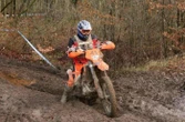 Oise : un motard percute un arbre à 127 km/h… et s’en sort avec des égratignures