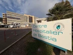 « Mon bébé et moi avons été piqués » : à l’hôpital de Bastia, l’invasion de moustiques fait fuir les patients