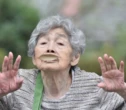 La « Reine des selfies » : Kimiko Nishimoto, « mamie instagrameuse » aux 400 000 abonnés, est morte à 97 ans