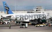 « Il traversait la piste » : ce que révèlent les enregistrements de l’avion de Frontier Airlines après le choc mortel à l’aéroport de Denver
