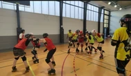 « On sort à chaque fois avec des bleus » : en piste avec les Psyko’Quads, pionnières du roller derby en Essonne
