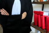 Paris : une avocate interviewée avec un voile porte plainte après avoir été accusée « d’islamiser la France »