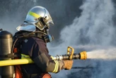 Herblay : le feu de palettes détruit 15 voitures et provoque un panache de fumée au-dessus de l’A 15