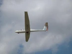 Un pilote âgé de 75 ans meurt dans le crash de son planeur dans les Hautes-Alpes