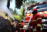 Incendie en cours dans une ancienne carrière de calcaire de Méry-sur-Oise, une cinquantaine de pompiers mobilisés