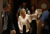 Présidentielle 2027 : Marine Le Pen se déclare candidate et se pourvoit en cassation