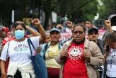 Coupe du monde 2026 : des milliers de manifestants bloquent l’accès au stade du match d’ouverture à Mexico, à deux jours du Mondial