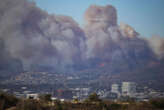 « Danger mortel » : un violent incendie aux portes de Los Angeles, les habitants appelés à évacuer