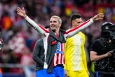 « Un plaisir qui ne m’a jamais quitté » : Antoine Griezmann ouvre une boutique de cartes à collectionner à Madrid