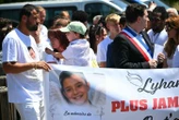« Pardon pour ce que tu as vécu » : l’émotion de la tante de Lyhanna après la marche blanche en son hommage