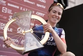 « Gentil de la part du peloton », le message ironique de Demi Vollering en référence au Tour de France femmes 2024