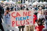 « On va devoir abandonner des activités » : les associations mobilisées dans la rue contre les coupes budgétaires