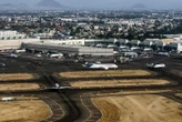 Un avion passe à 60 m au-dessus d’un autre lors de son atterrissage et évite de justesse la collision à l’aéroport de Mexico