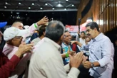« Non à la guerre des fous » : la supplique de Nicolás Maduro, alors que des bombardiers américains volent au large du Venezuela