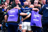 XV de France : Antoine Dupont est resté avec les Bleus après sa blessure