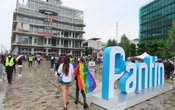 A Pantin, le «village des fiertés» a fait le plein avant la marche