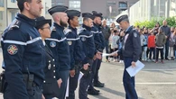 Pontoise : sous le drapeau, les écoliers viennent au contact des gendarmes