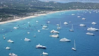 « Il ne faut pas non plus léser les stars » : dans le golfe de Saint-Tropez, les yachts devront désormais mouiller écolo