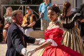 Costumes d’époque, bal et pique-nique champêtre… la cité thermale de Luchon se replonge dans le Second Empire, son âge d’or