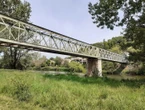 Haute-Garonne : le pont en fer de Lacroix-Falgarde a commencé son lifting