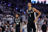 Panier refusé, remise en jeu litigieuse et colère des fans : polémique en NBA après des décisions arbitrales contre les Spurs de Wembanyama