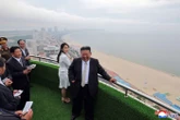 « L’un des plus grands succès de cette année » : Kim Jong Un inaugure une station balnéaire en Corée du Nord