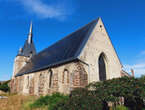 L’ardoise « salée » des panneaux solaires sur le toit de l’église en Eure-et-Loir