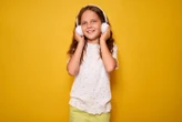 Habillage sonore spécifique, récits et musique : Mon petit France Inter, une radio à hauteur d’enfants
