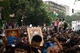 En Inde, le parti des cafards défie le Parlement, des milliers de personnes dans la rue dispersées par la police