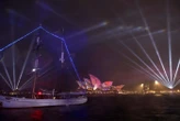 Le show tombe littéralement à l’eau : en plein spectacle de drones, 89 engins chutent dans un bassin à Sydney