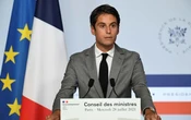 Troisième dose, tests déremboursés, centres commerciaux... ce qu’il faut retenir des annonces de Gabriel Attal