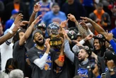 La folie s’empare des rues de New York, Mamdani tweete et les Knicks retrouvent les finales NBA près de 30 ans plus tard
