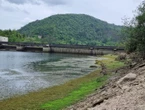 Dans le Jura, le lac du Coiselet vidangé face à un risque d’éboulement important