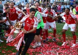 « Ils attendaient ça depuis si longtemps » : Arsenal soulève son trophée de Premier League avant la finale de la Ligue des champions