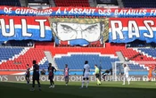 PSG : les Ultras encouragent leur équipe depuis le Parc des Princes