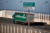 Pas-de-Calais : un migrant retrouvé mort dans une zone d’activités où partent les camions pour l’Angleterre