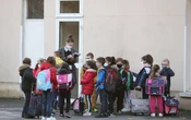 Covid-19 : dès demain, le masque ne sera plus obligatoire dans les cours d’école