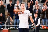 DIRECT. Roland-Garros 2026 : qui se qualifiera pour la finale ? Suivez la première demi-finale entre Zverev et Mensik